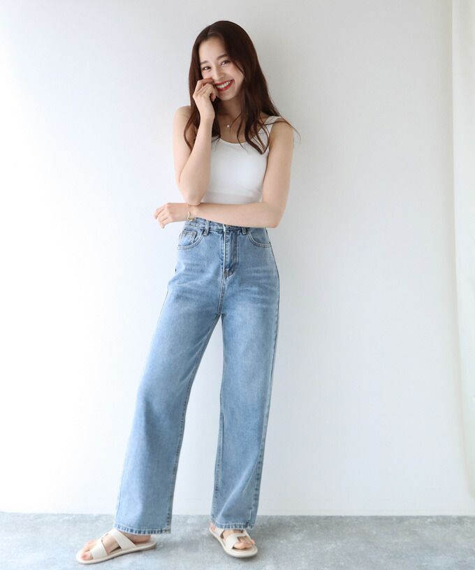 日本 BLUE EAST - 短版無袖背心/上衣(附Bra)-米杏