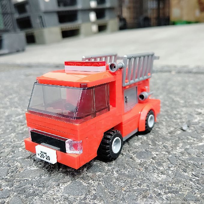 日本 Silverback - 可動擬真積木-消防車