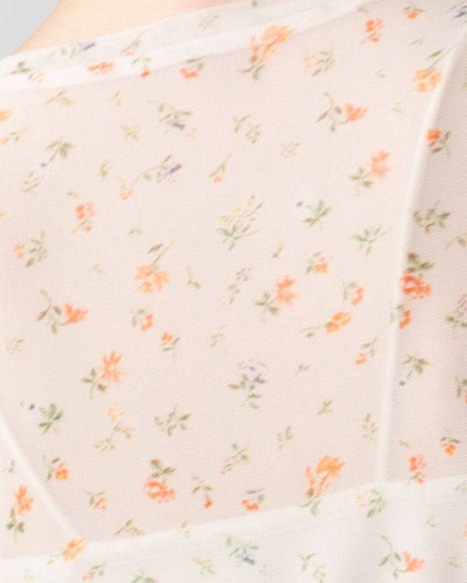 日本 gleam - 浪漫小花透膚薄紗短袖上衣-黑