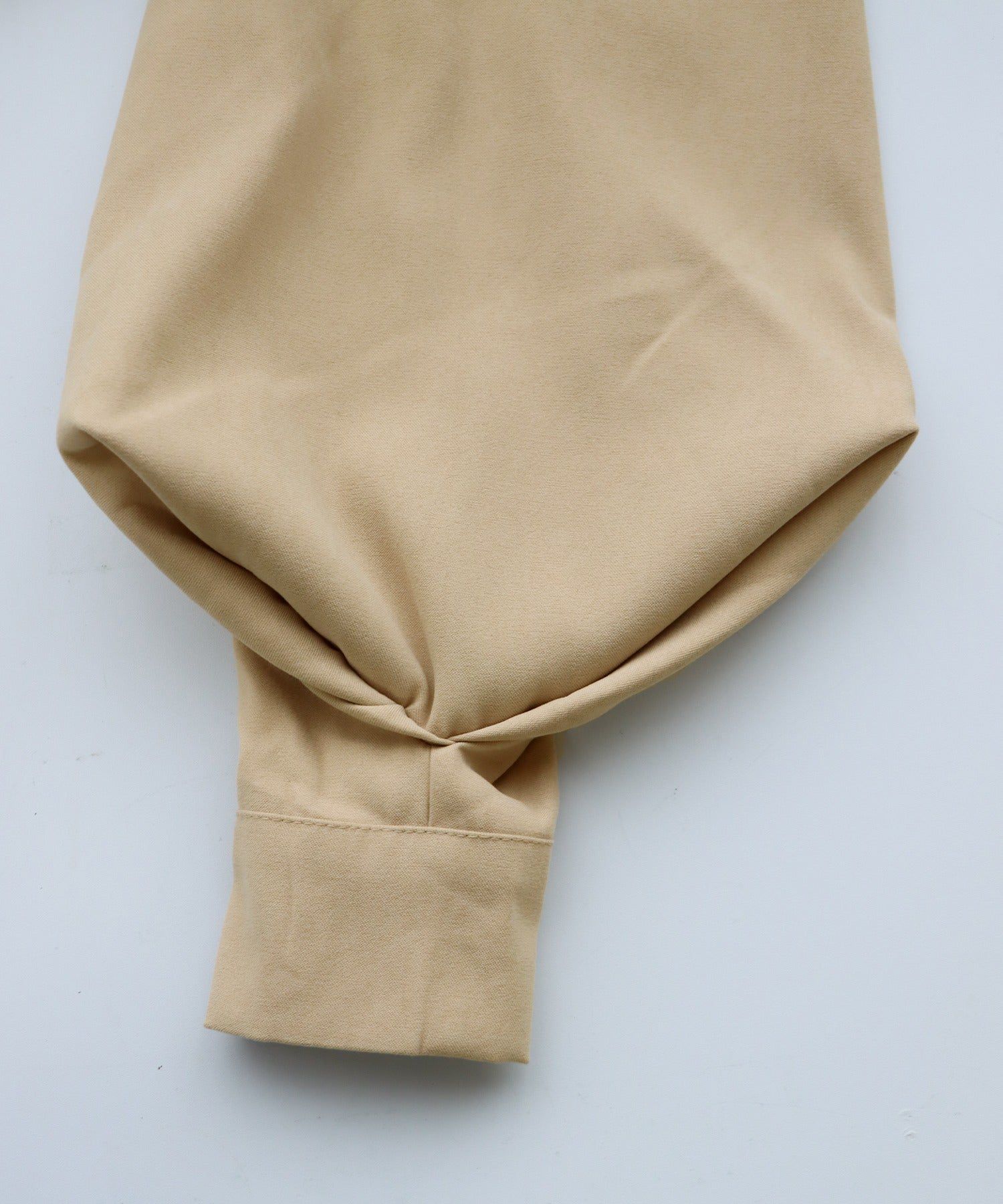 日本 BLUE EAST - 知性小立領氣球長袖襯衫-淺粉