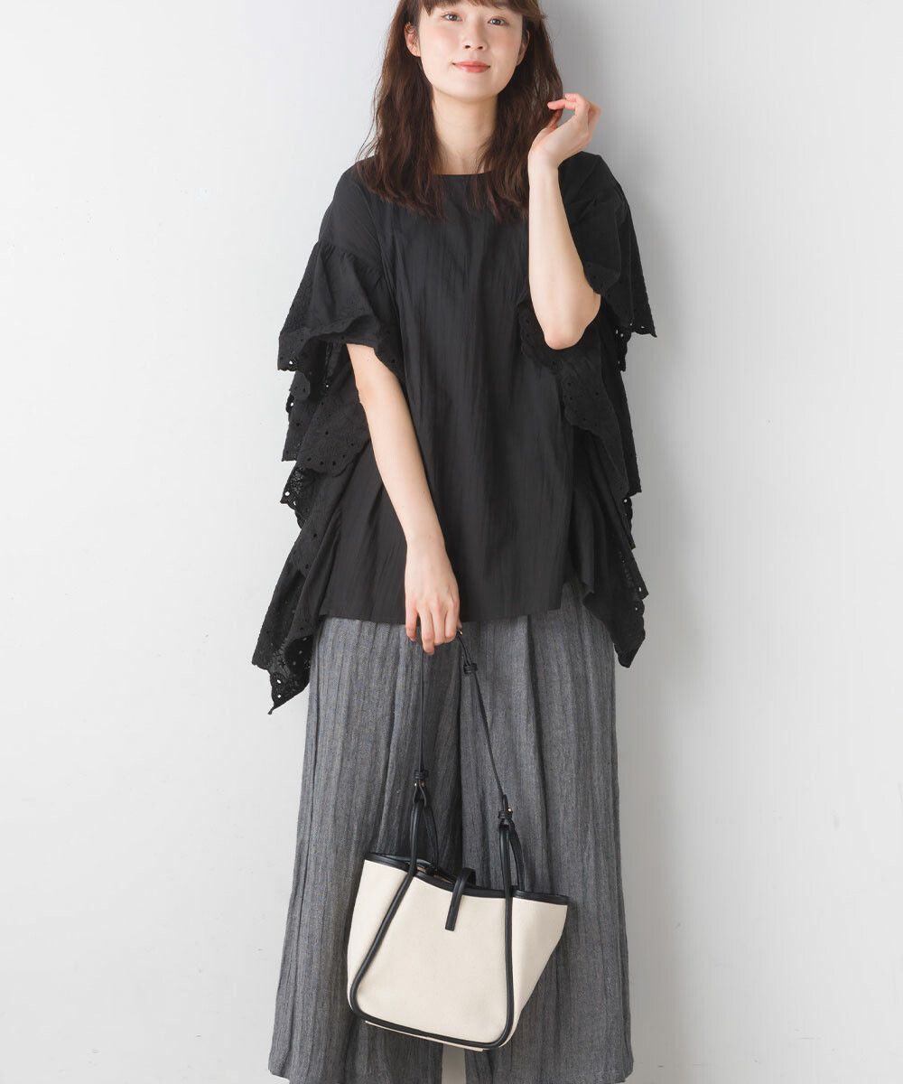 日本女裝代購 - 文藝刺繡大波浪寬鬆短袖上衣-經典黑