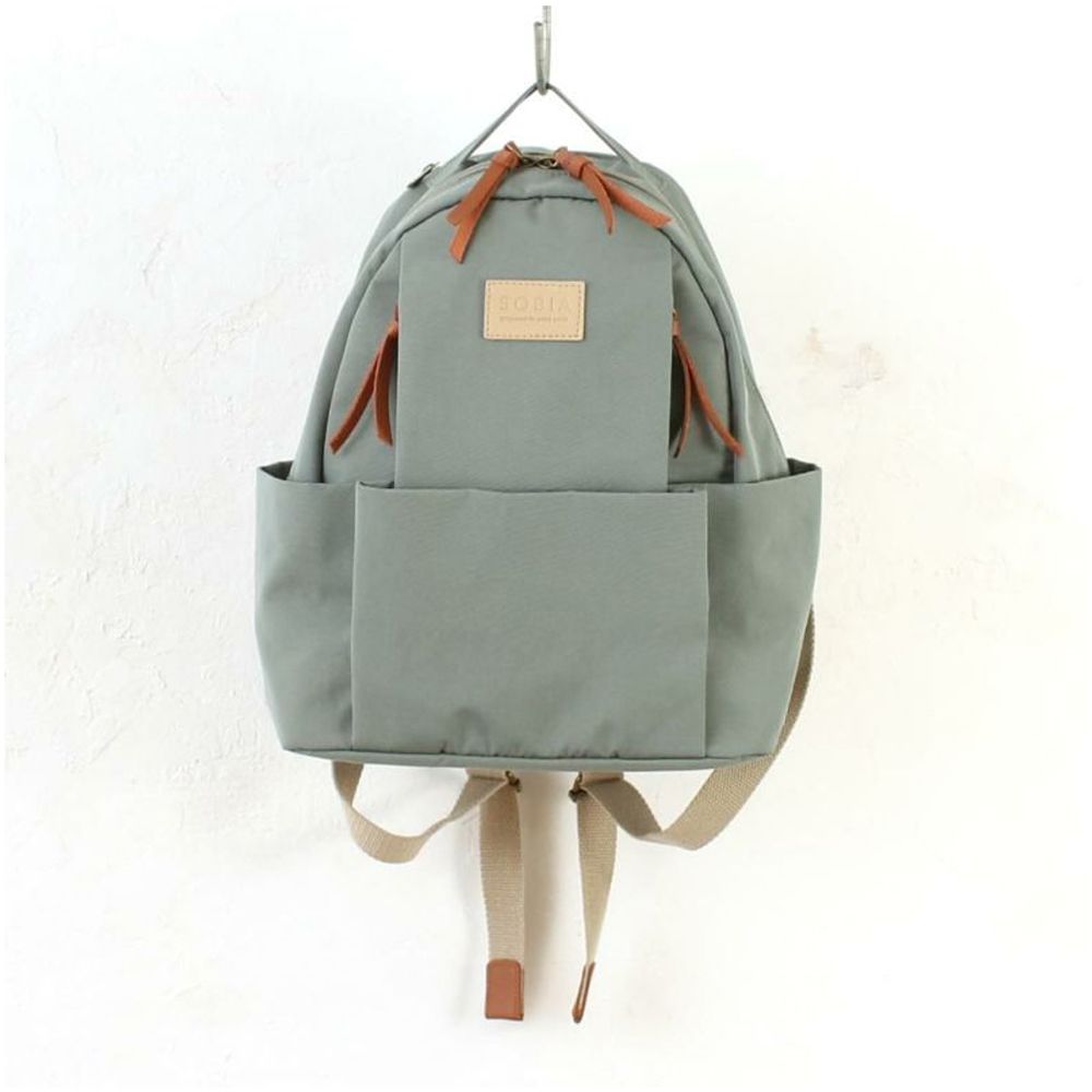 細緻優雅13口袋便利防水後背包-鼠尾草綠 (H32×W26×D13.5)