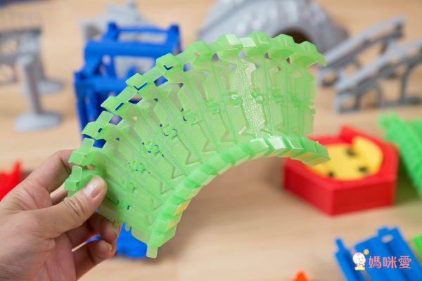 BQOCH - 【兒童益智玩具】電動夜光軌道車 風火輪 (132pcs)