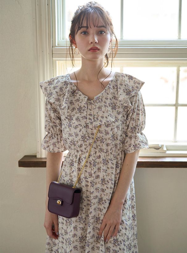 日本 GRL - 浪漫滿屋荷葉袖雪紡碎花洋裝-象牙杏