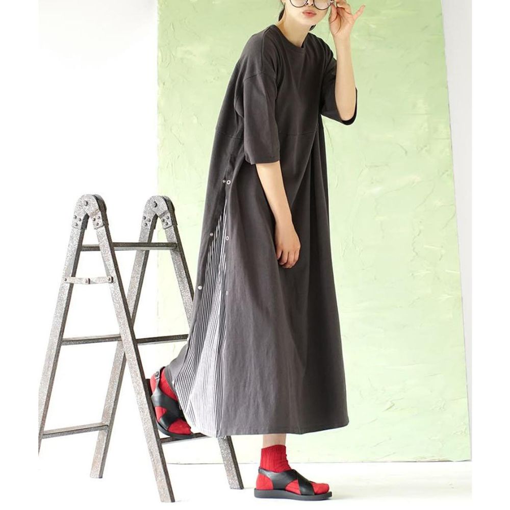 日本 zootie - 2way側開釦拼接設計五分袖長版洋裝-條紋深灰