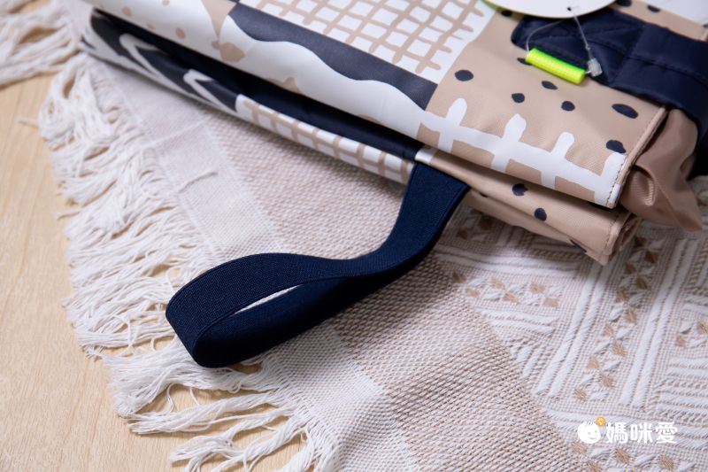 日本 IROHA - 可摺疊收納 寬底便利環保購物袋-設計款-貓咪時光 (SS(18x38x10cm))-容量4L/耐重6KG