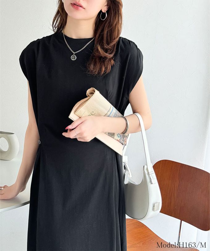 日本 Classical Elf - 顯瘦摺線設計感短袖開叉洋裝-淺灰