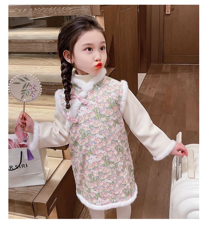 love, charlotte - 喜氣旗袍毛毛鑲邊長袖拜年洋裝-加厚加絨內裡-甜美鬱金香小白兔印花