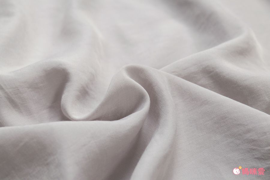 日本 COCA - 光澤感抓皺雪紡圓領長袖襯衫-紫