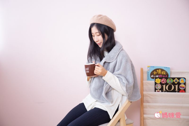 日本 AUBE - 毛茸茸保暖披肩斗篷(親子通用款)-水藍