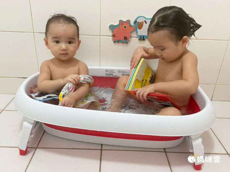 Karibu - 嘉嬰寶嬰兒摺疊浴盆-藍色Hello Kitty