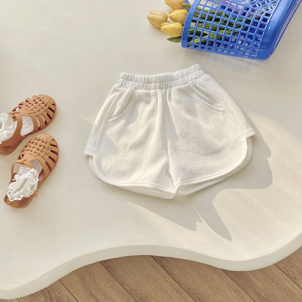 腰鬆緊顯瘦休閒短褲-黑色