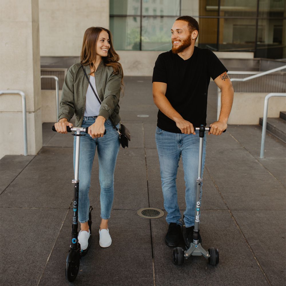 瑞士 Kickboard Monster 2in1 旗艦款三輪成人滑板車-黑色