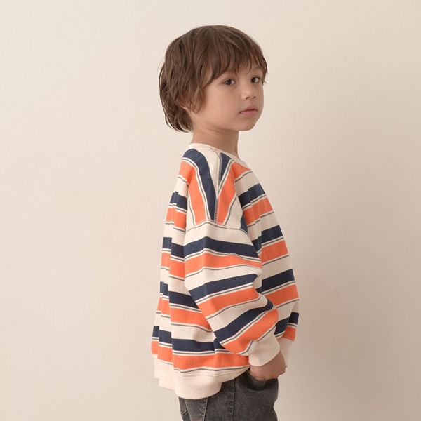 日本 b-ROOM - 裏起毛亮色系大落肩條紋上衣-黑灰系