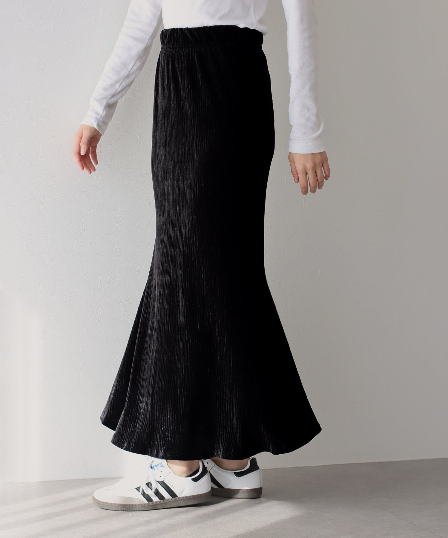 日本 BLUE EAST - 大人的優雅絲絨魚尾裙-黑