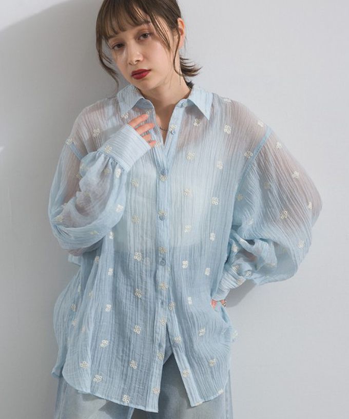 日本 ELENCARE DUE - 柔軟楊柳透膚澎袖襯衫-小花-白