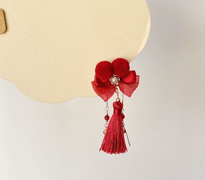 喜氣紅色毛球流蘇吊墜髮飾對夾 新年拜年紅色髮飾