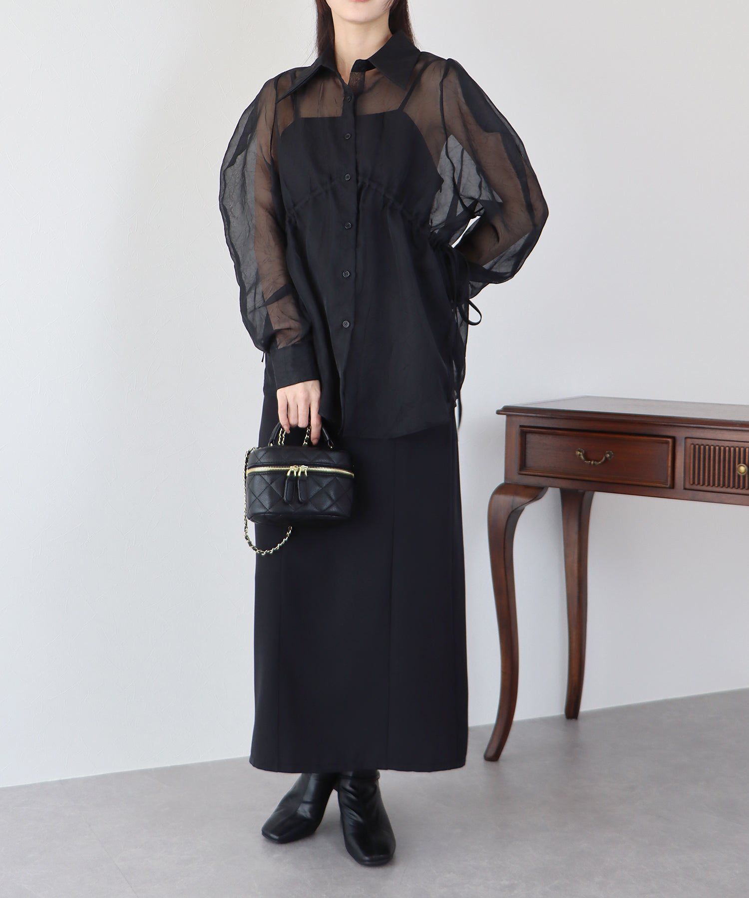 日本 BLUE EAST - 透膚抽繩翻領薄襯衫-米杏