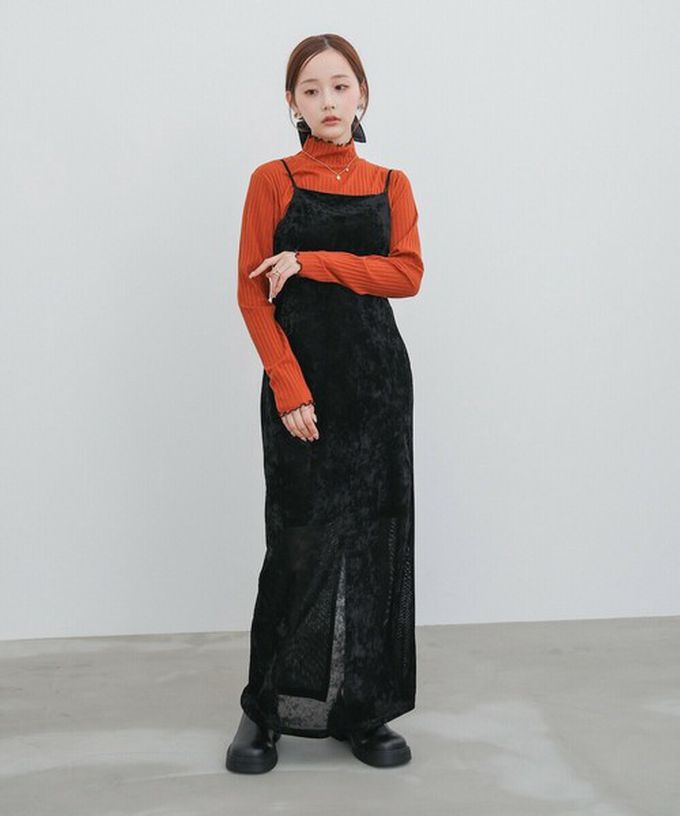 日本 Bab - 木耳滾邊典雅羅紋長袖上衣-高領-卡其 (M)