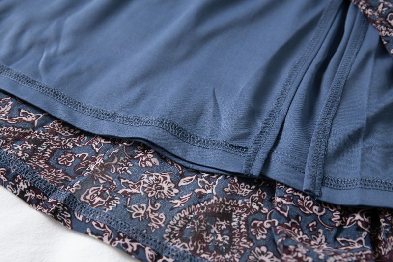 日本 BELLUNA - 純棉V領金釦點綴五分袖上衣-星塵粉