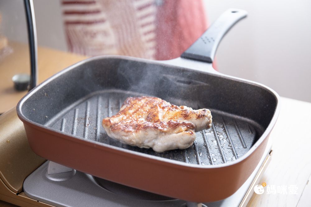 減少85%油煙！韓國製【SmileÜ 微笑出氣鍋】​加速料理時間