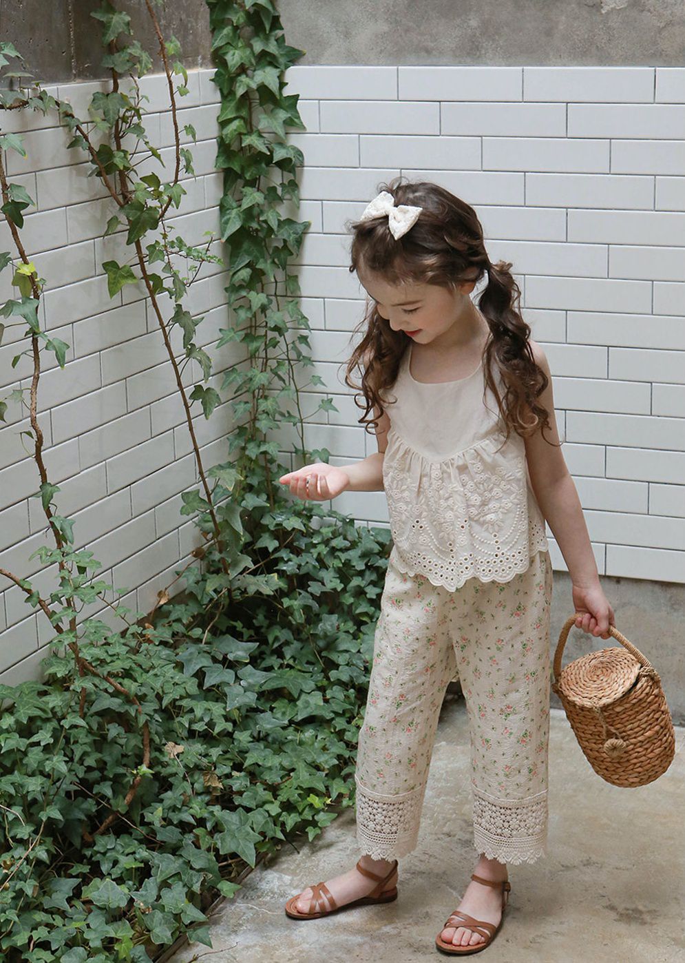 韓國 PuellaFLO - 春日碎花蕾絲下襬薄長褲