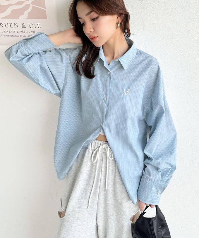 日本 Classical Elf - 羽毛logo刺繡 落肩率性襯衫-淺藍