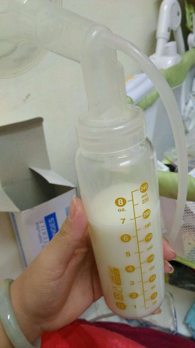 媽咪可以試看看大豆蛋白，我目前是兩個月，一次能擠平均160跟嫂子七個月平均擠200左右都是母奶媽咪，發奶效果都不錯，也能補充到營養，而且寶寶成長百分位都很漂亮，我沒特別吃補湯也沒喝發奶茶，ps:這是昨天晚上擠的