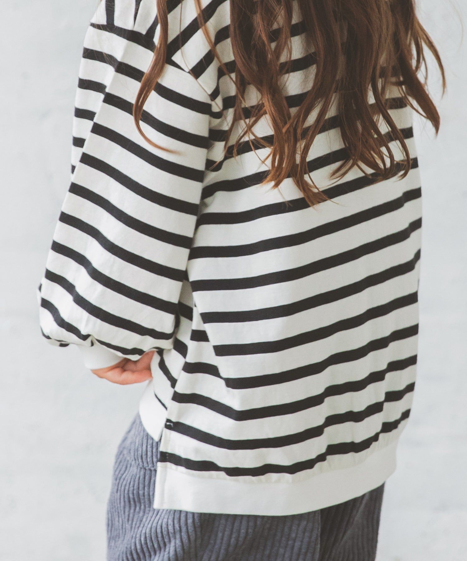 日本 PAIRMANON - 純棉落肩圓領條紋薄長袖上衣-孩子-黑x白