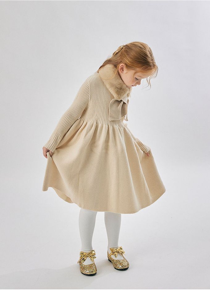 韓國 OZKIZ - (附圍巾)針織連身拼接洋裝-淺卡其