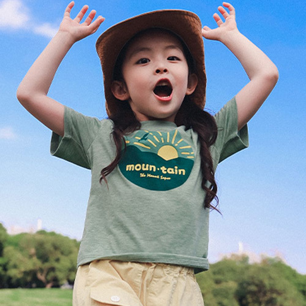 休閒圓領短袖上衣-日出群山-綠色