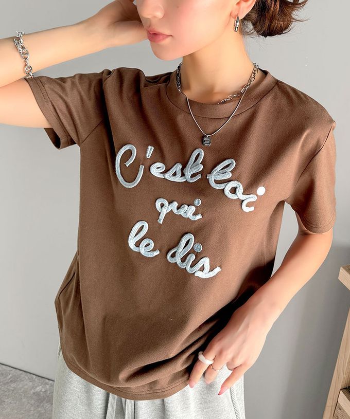 日本 Classical Elf - mily bilet 鮮明立體刺繡率性短袖T恤-紅