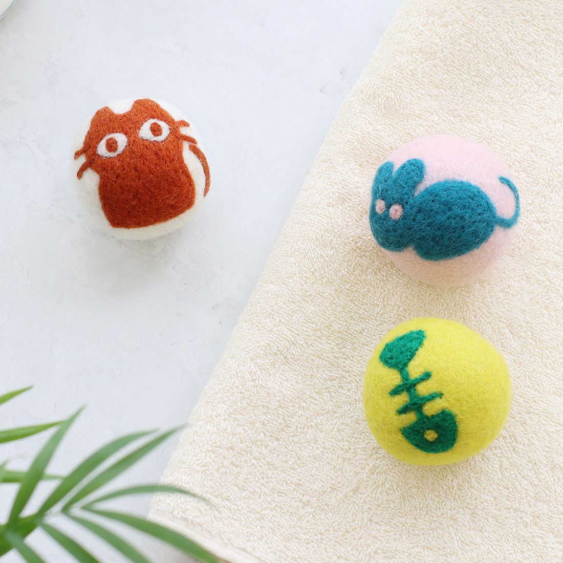 日本 TOMO - 100%尼泊爾羊毛烘衣球(3入組)-招財貓+不倒翁+幸運貓 (約φ6cm)