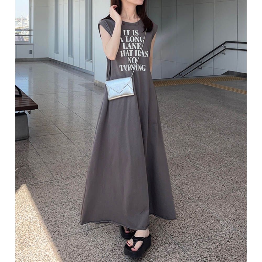 100%棉 英文字印花休閒無袖洋裝-炭灰 (F)