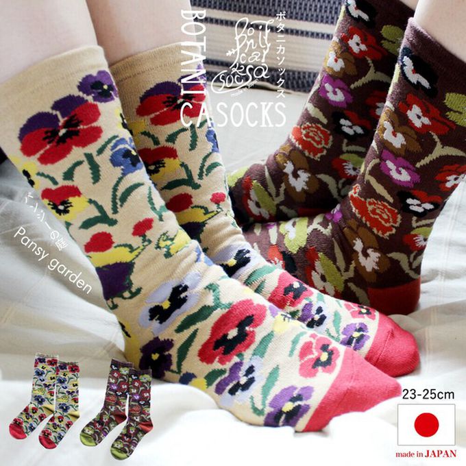 日本女裝代購 - 日本製 唯美花卉風長襪-三色堇花園-淺卡其 (23-25cm)