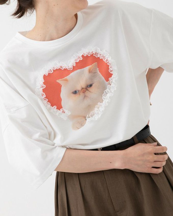 日本 gleam - 厭世貓咪愛心蕾絲寬大風短袖T恤-藍貓-炭黑