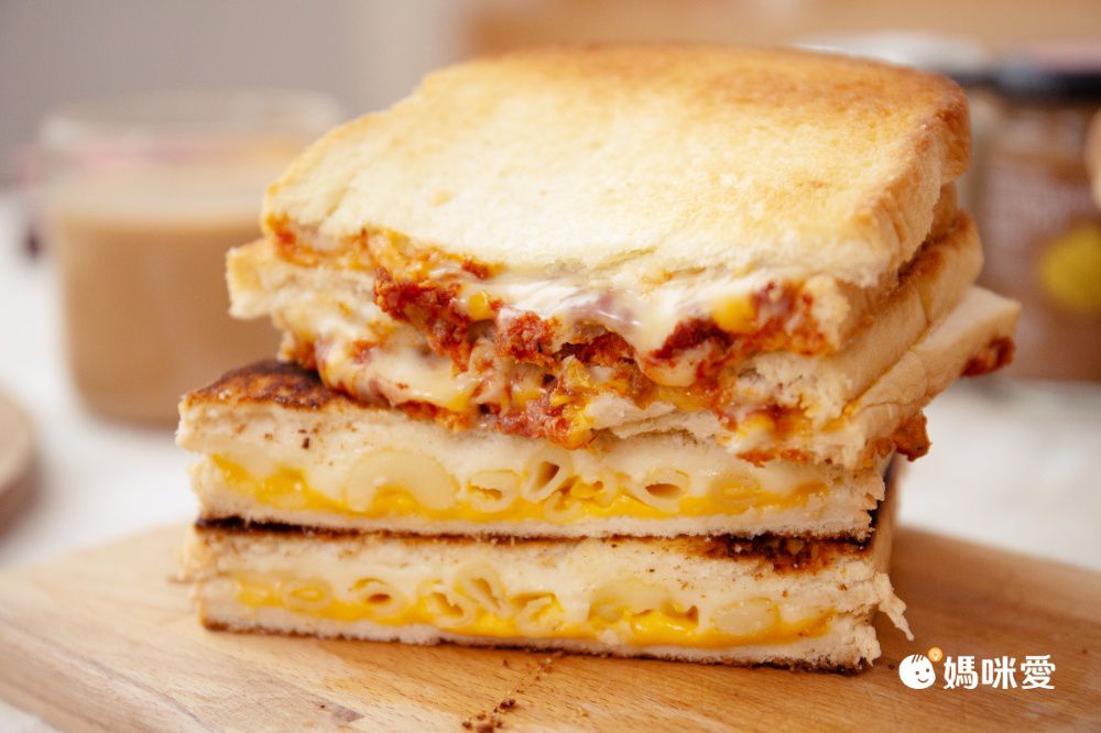 高雄排隊名店！【熱樂煎】爆漿乳酪古巴三明治/豬仔包/磅蛋糕