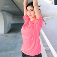 GIAT - 男女盾形速乾排汗衣-短袖款-亮粉(螢光色)