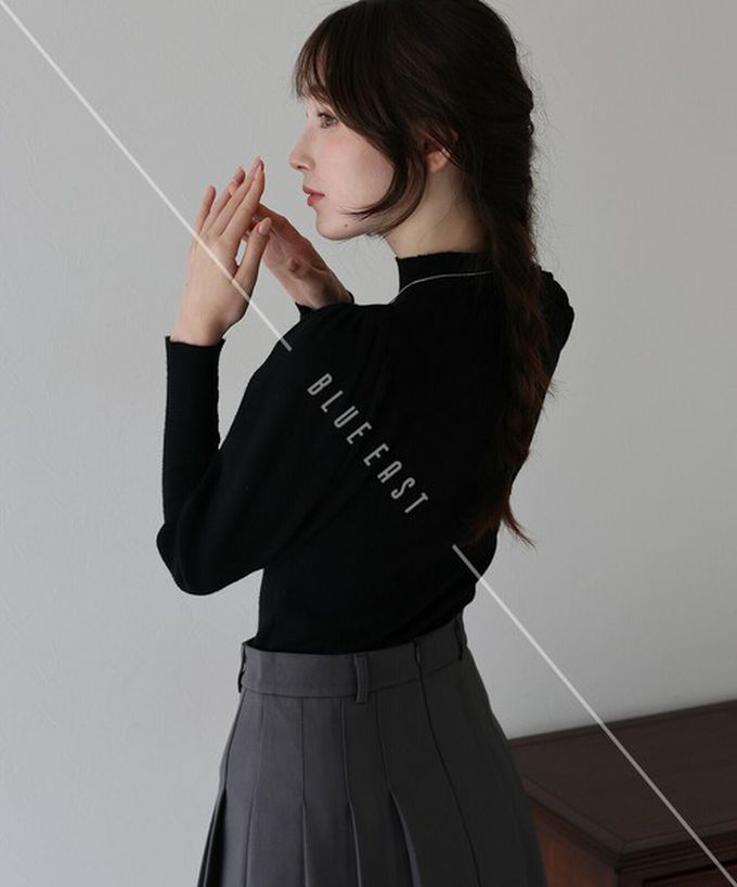 日本 BLUE EAST - 宮廷風百搭針織微高領長袖上衣-米杏