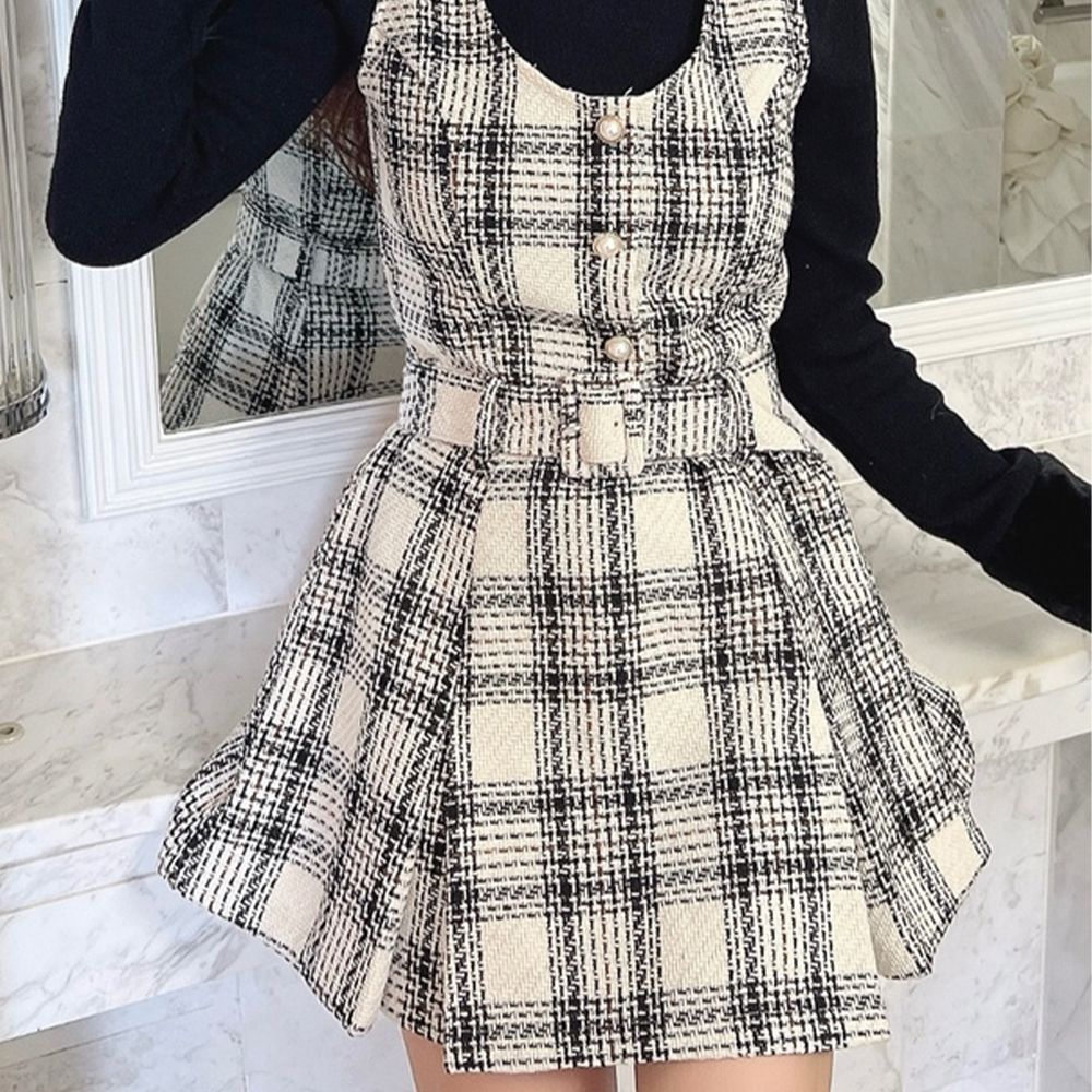 花呢格紋珍珠釦俏麗短洋裝(附腰帶)-象牙