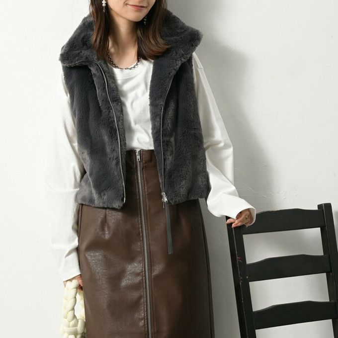 日本 ELENCARE DUE - 柔軟蓬鬆仿毛立領雙拉鍊背心-象牙白