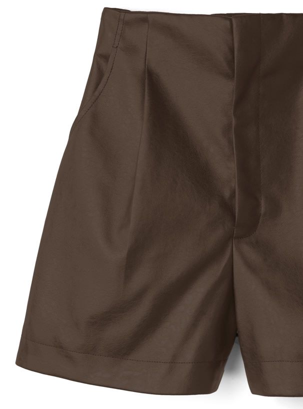 日本 GRL - 顯瘦時尚高腰皮革短褲-簡約黑