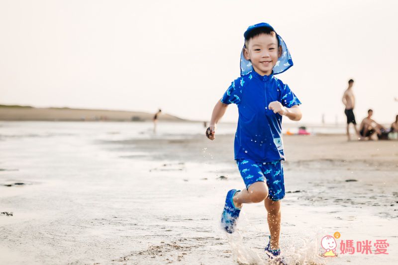 德國Playshoes - 抗UV防曬短袖兩件組兒童泳裝-鯊魚