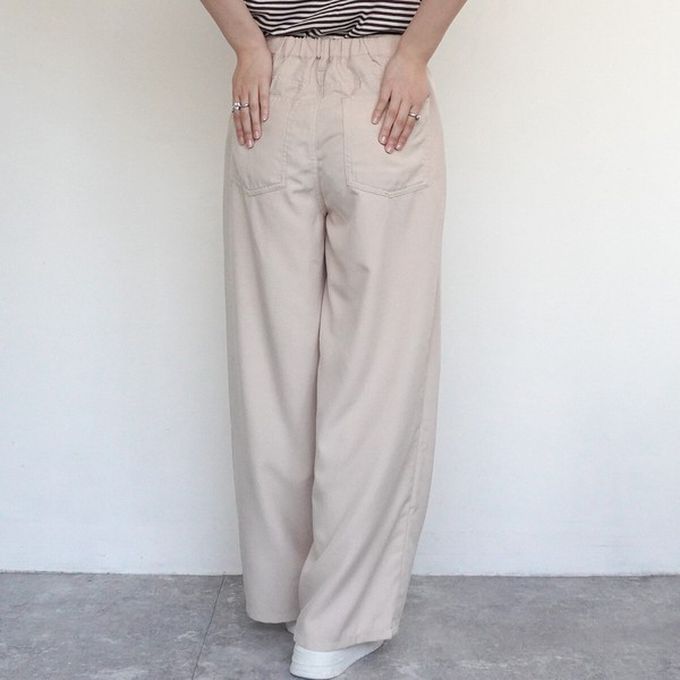 日本女裝代購 - 接觸涼感 腳長效果抗皺休閒寬褲-淺米