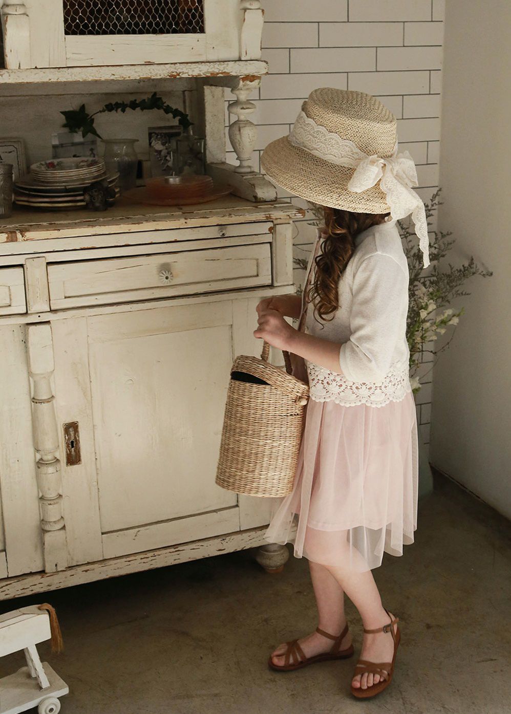 韓國 PuellaFLO - 鏤空花瓣下襬小外套-象牙白