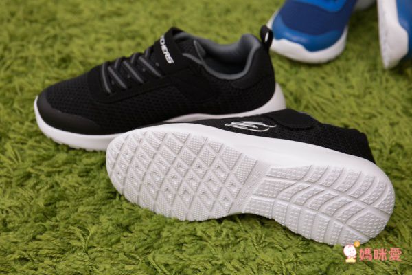 SKECHERS - DYNAMIGHT_個性黑色兒童機能運動鞋
