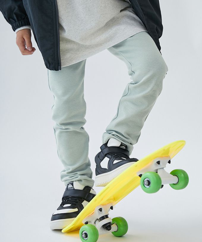 日本 devirock - [熱銷定番] 超彈力抗毛球休閒長褲-燕麥白