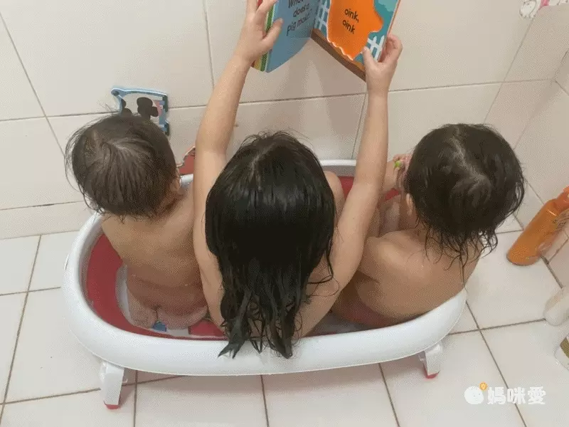 Karibu - 嘉嬰寶嬰兒摺疊浴盆-藍色Hello Kitty