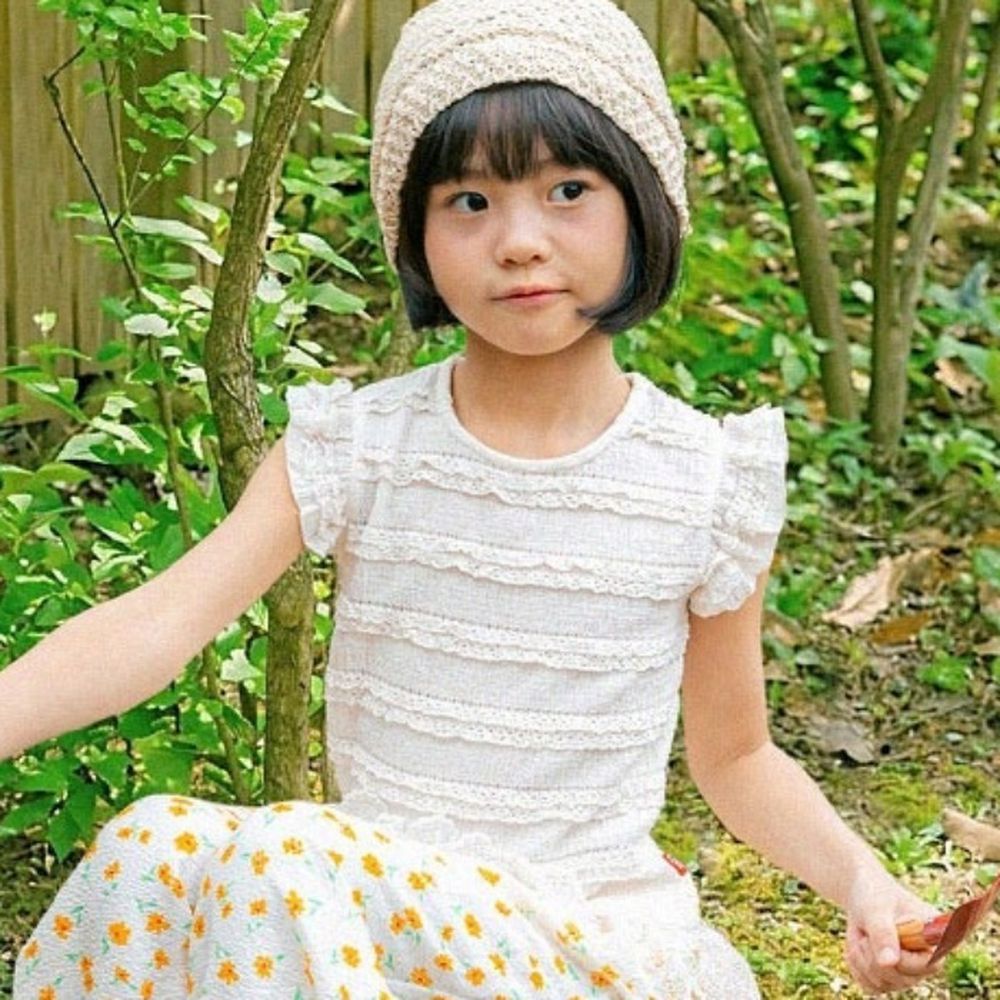 浪漫立體皺摺彈性荷葉袖上衣-米白