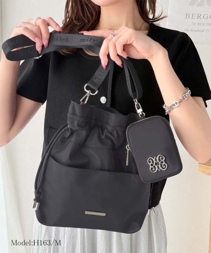 日本 Classical Elf - 輕巧時尚抽繩側背小包(2件組)-黑